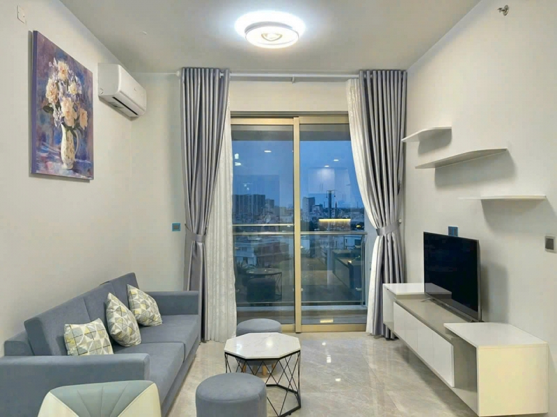 ban can ho 2 phong ngu noi that day du view thoang tai midtown phu my hung