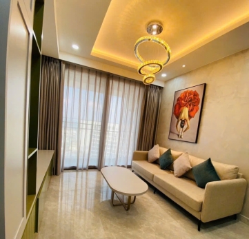 elegant 2 bedroom home for rent at midtown with private parking