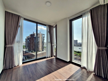 empire city 2 bedroom apartment on high floor with good view and good price for rent