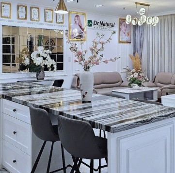 for rent  ?? corner apartment with river view at midtown m6   private terrace