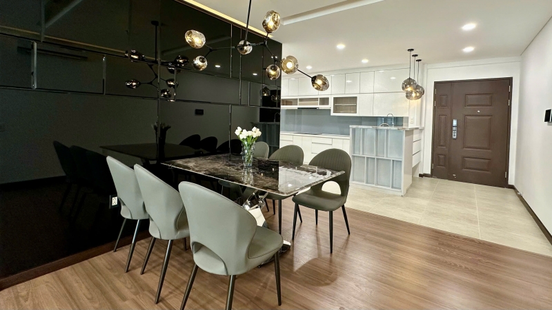 gorgerious 3 bedroom apartment for sale at scenic valley  ?? phu my hung