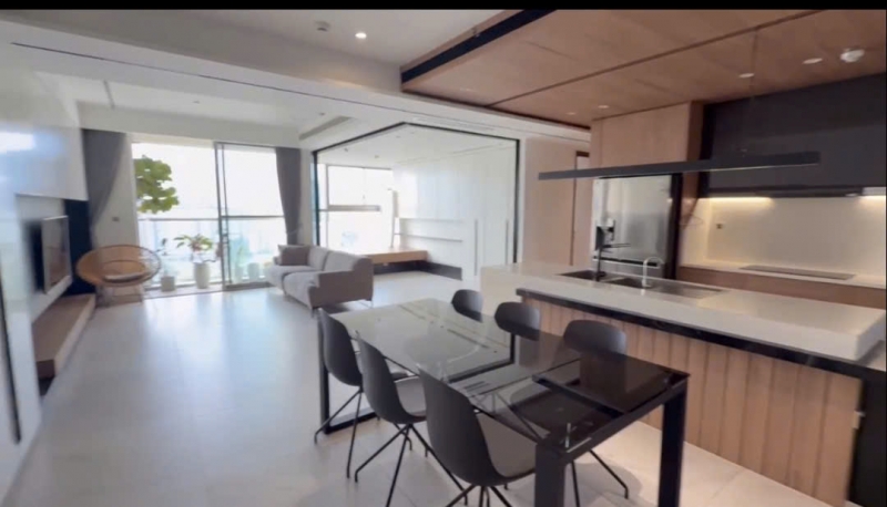 midtown 3 bedroom river view apartment for rent with luxury furnishings