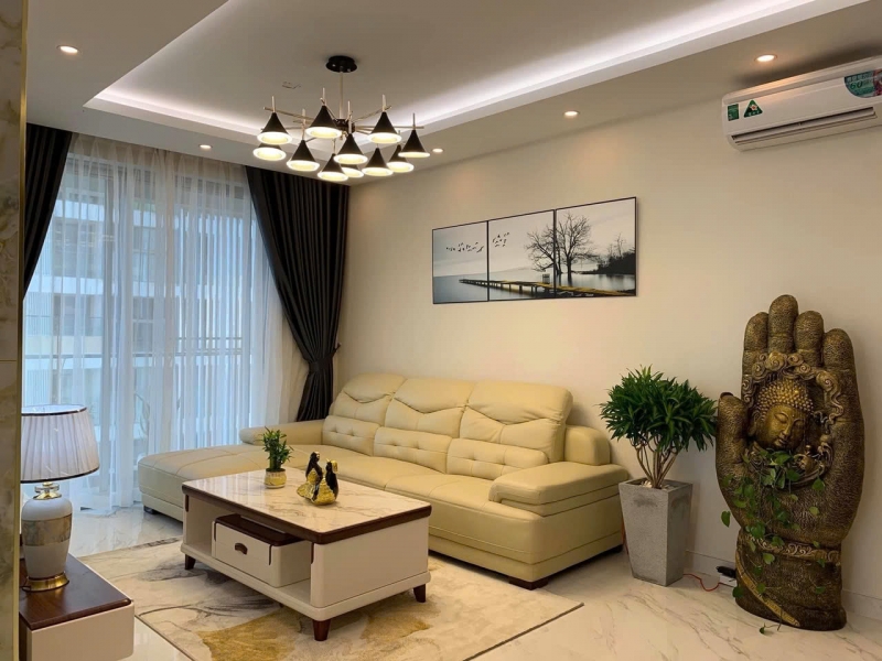 midtown apartment for sale  ?? corner unit 2 bedrooms fully furnished car parking