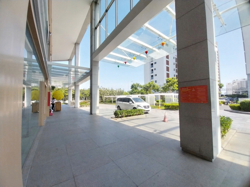 midtown shophouse for sale large size shell condition 1 ground floor 1 upper floor