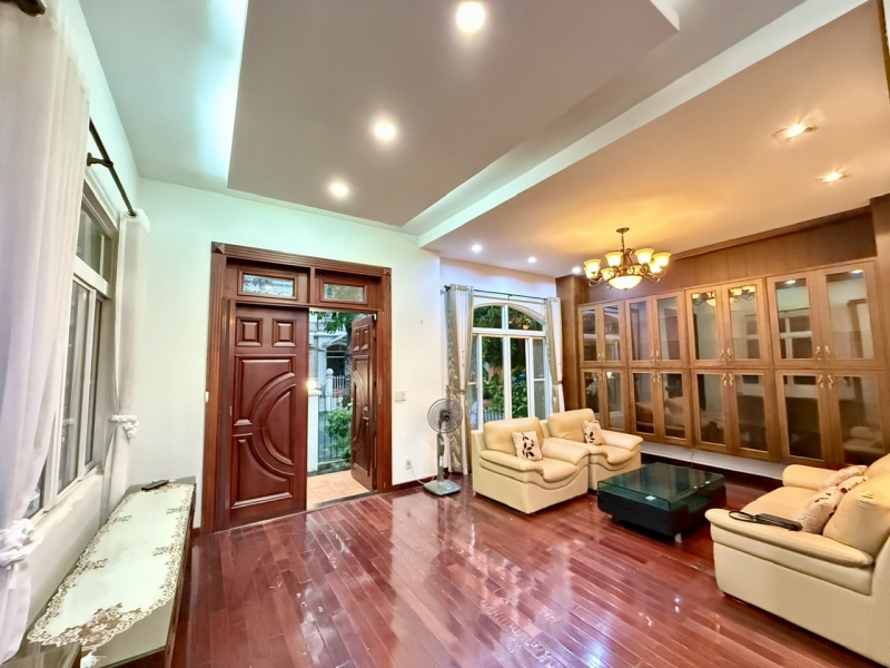 spacious garden villa with 5 bedrooms for rent in my giang  ?? phu my hung