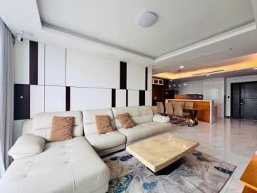 scenic valley 3 bedroom apartment for rent with golf course view