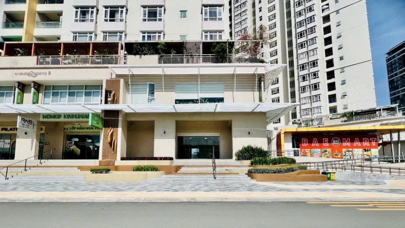 shophouse for sale  ?? riverside residence