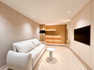 the metropole galleria 2 bedroom apartment for rent with exclusive garden