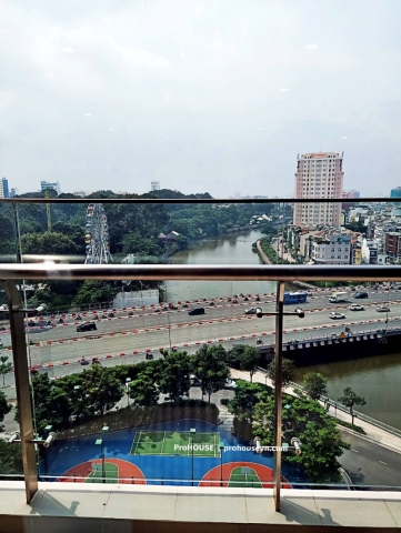 the number one project is located right in district 1 of vingroup high floor with nice view for rent