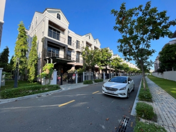 townhouse for sale at zeitgeist city   1 ground floor   3 storeys   premium residential area