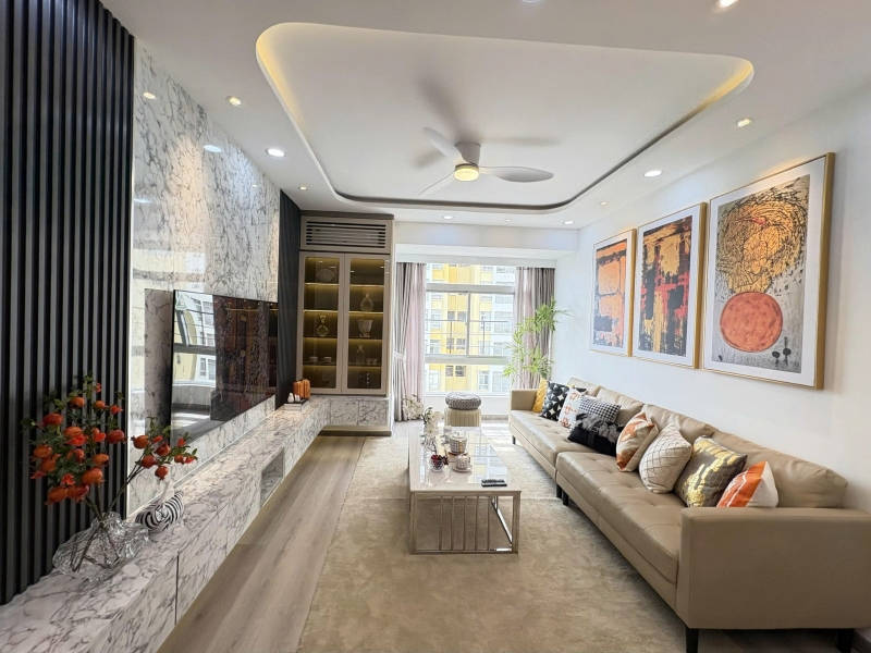 urgent sale  ?? corner 3 bedroom apartment at sky garden full high end furnishing