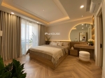 ban can ho 3 phong ngu rong rai voi day du noi that tai canh vien phu my hung