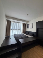 ban can ho midtown 2pn day du noi that co o xe gia tot