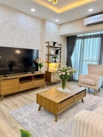 large garden apartment for sale at garden court