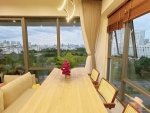 ban can ho urban hill 2 phong ngu full noi that dep co o xe view thoang