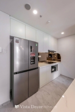 experience refined living in a fully furnished 2 bedroom apartment at cardinal court
