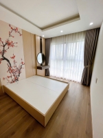 cho thue can ho happy valley 2pn   phong tra noi that sang trong view cong vien