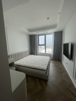apartment for rent at midtown with 2 bedrooms and an airy open view
