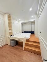 elegant 3 bedroom apartment for rent at midtown with premium furniture and private parking