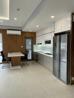 cho thue can ho urban hill 3 phong ngu full noi that co o xe rieng